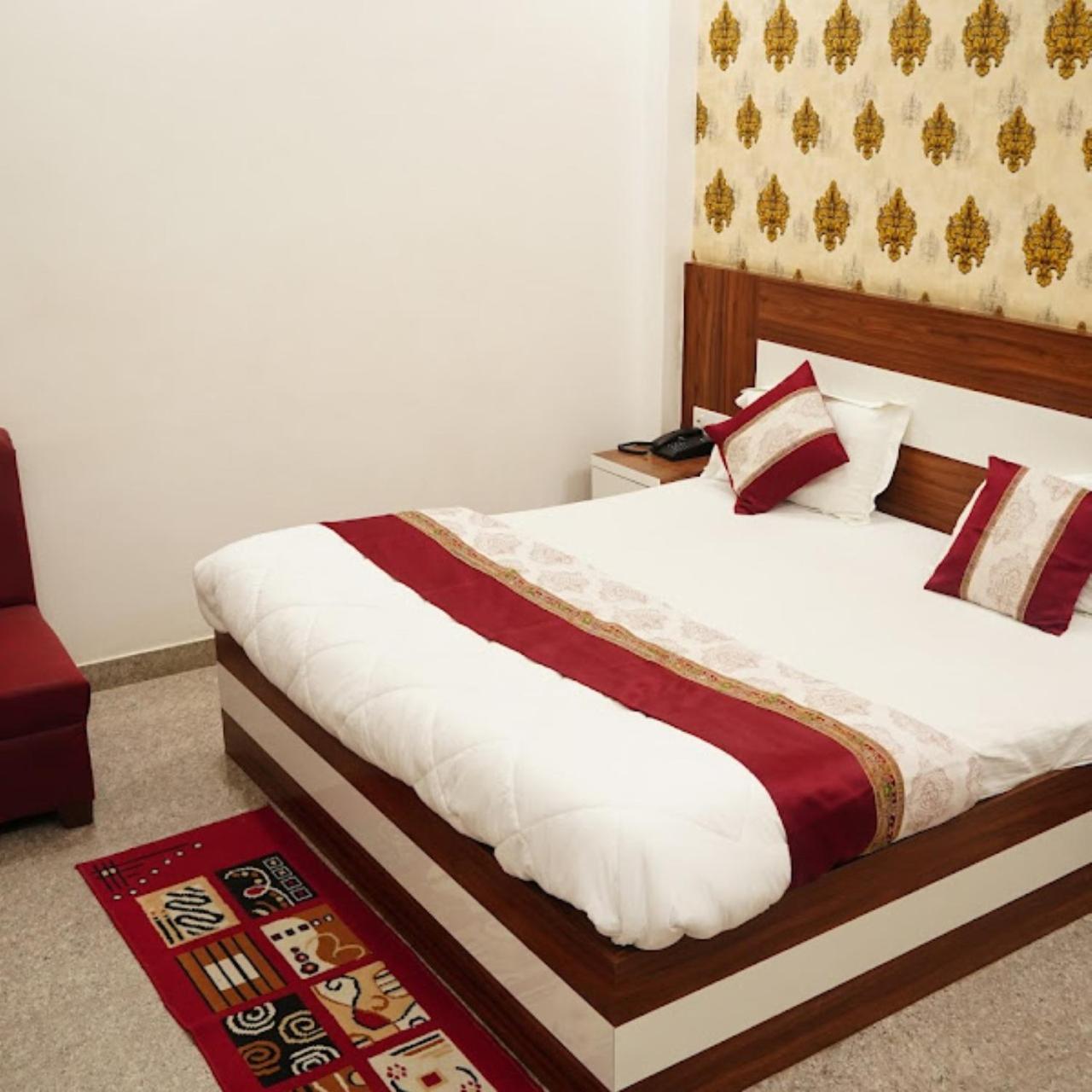 Hotel The Ramay Palace Ayodhya Exteriör bild