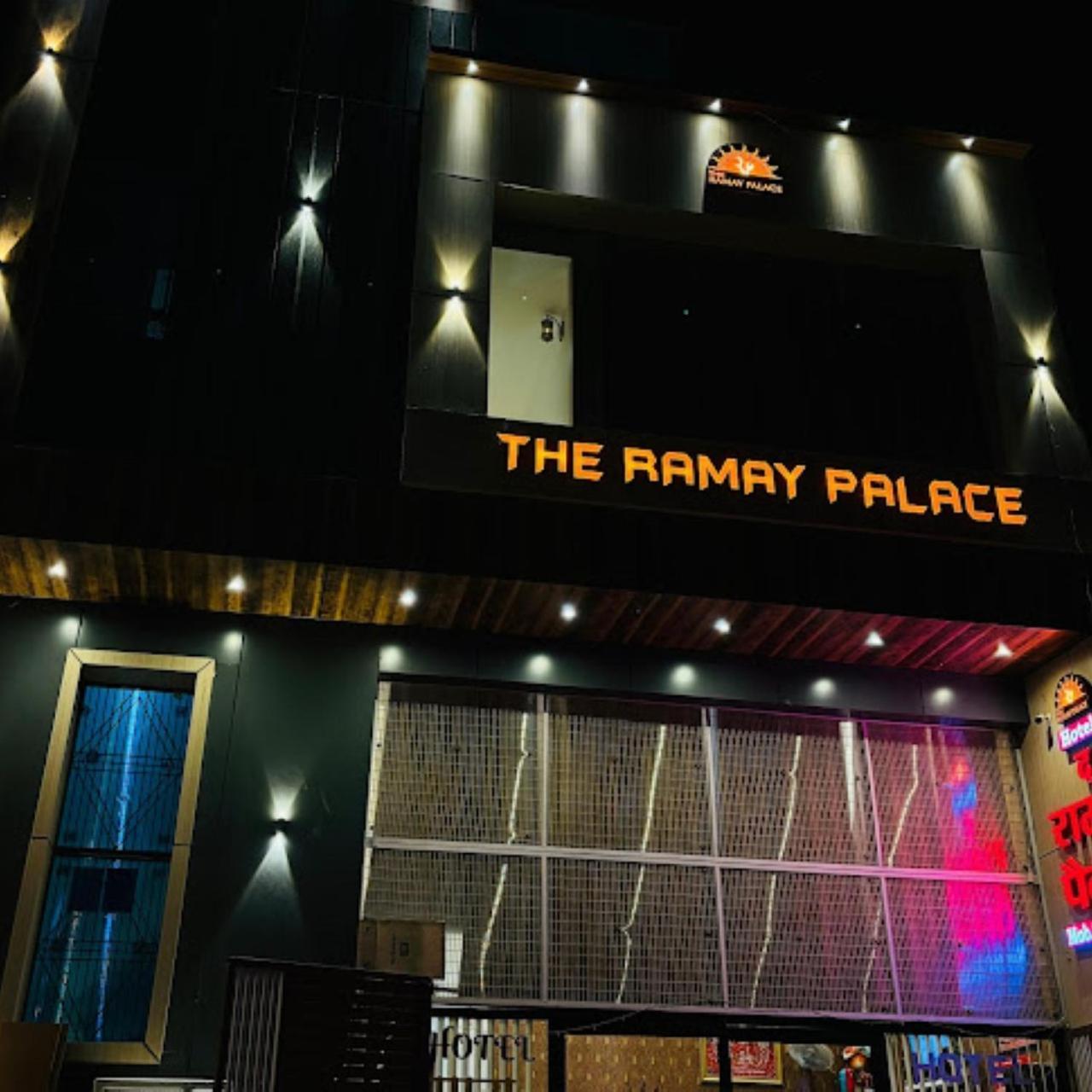 Hotel The Ramay Palace Ayodhya Exteriör bild